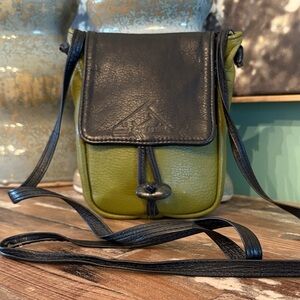Anitajackelleather Elegant Black and Green Leather Crossbody Bag